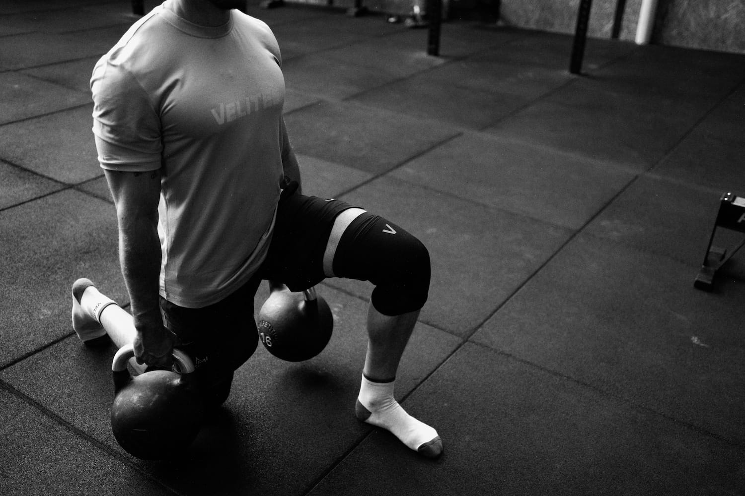 Elite athletes' secret to alternating strength and cardio VELITES knee sleeves