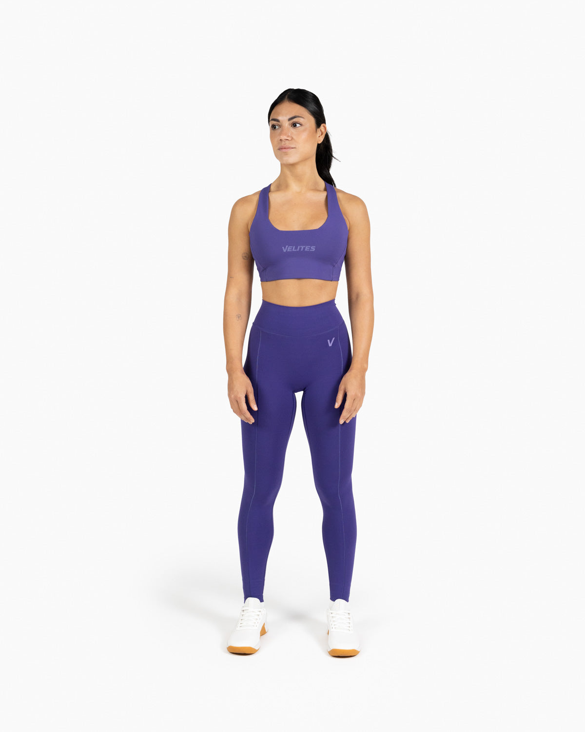 Low neck bra Holo Velites model front color_Witchy purple